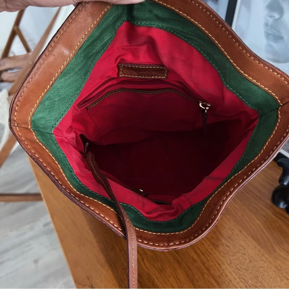 RESTORED VINTAGE DOONEY & BOURKE FLORENTINE TOGGLE LEATHER CROSSBODY BAG - Picture 13 of 14